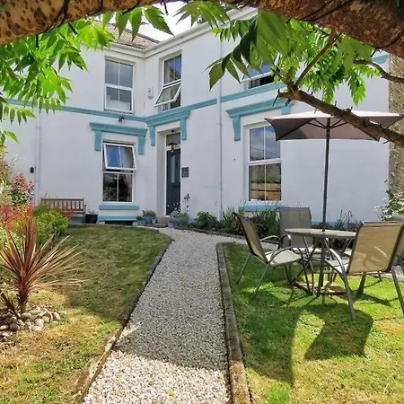 2 Emma Place Apartment