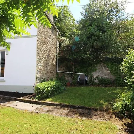 2 Emma Place Bodmin